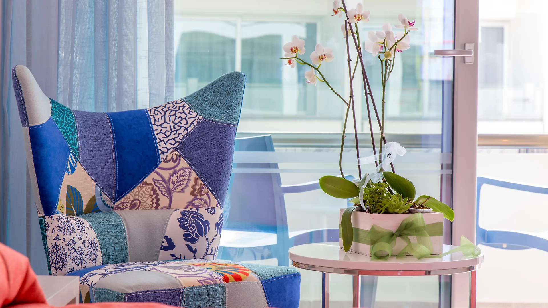 Nicholas Color Hotel Aya Napa Kıbrıs